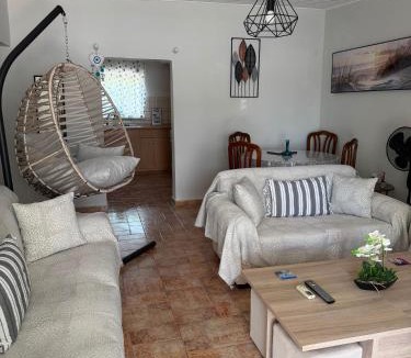 Spata-Artemida Apartment | Airport Near The Beach House
