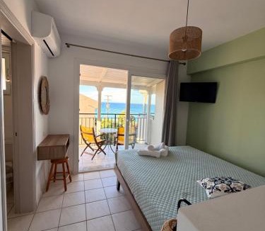 Alikanas Apartment | Vaso Alykanas Studios