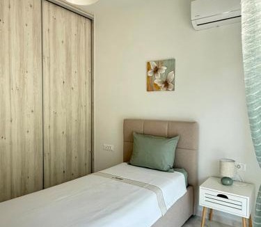 Paradisi Apartment | Golden Sunset & Sea View Apartment