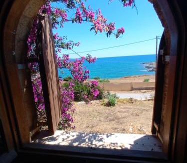 Monemvasia Apartment | Byron's Studios Pori Beach Monemvasia