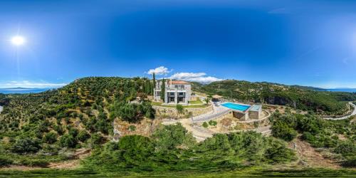 Megali Mantineia Villa | Entire 6 Bed Ensuite Villa - Infinity Pool