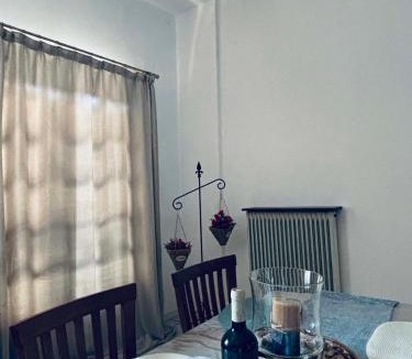 Lokroi Apartment | Apartment with Garden
