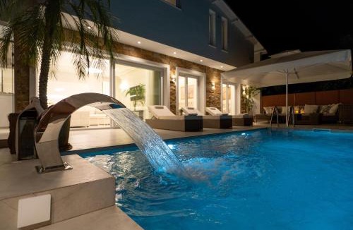 Nea Iraklia Villa | Halkidiki Luxury Villa Palm Oasis Private Pool & Hot Tub