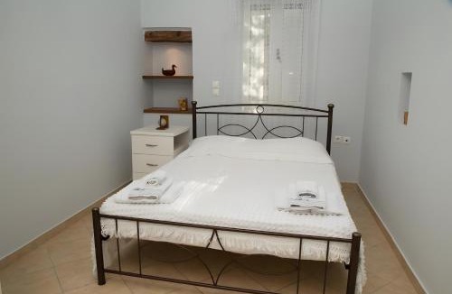 Kymi-Aliveri House | Evoia Village House