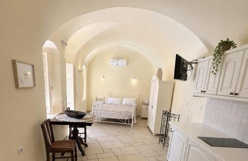 Oia Villa | Grand Canava