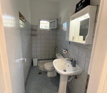Eratini Apartment | FLISVOs 70 m από την θάλασσα