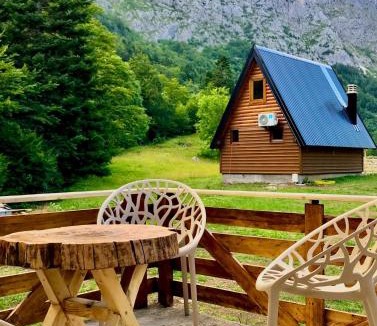 Savnik Ski Chalet | Djedina Gora Cabins