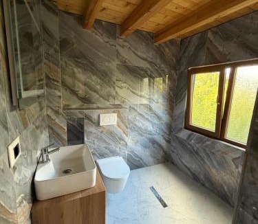 Theth House | Rosi peak Guesthouse