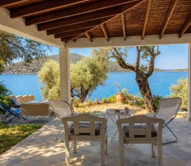 Pythagorion House | Mare E Cielo - Seafront Stay & Private Beach Samos