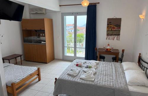 Platania Apartment | Des Roses Hotel