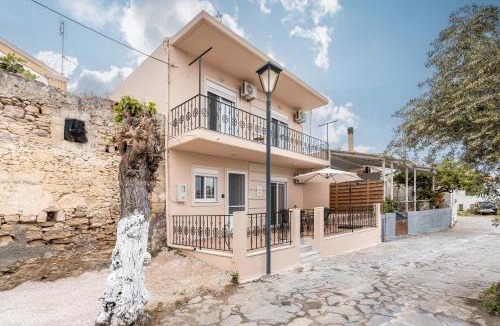 Soroni House | Absinthia Chorostasi