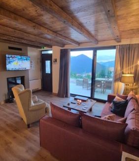 Karpenisi House | The house in the Cobbled road Suite