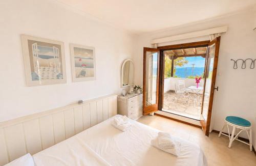 Gerakini House | Sea Breeze House 50m from Beach - 2Floors- 6guests