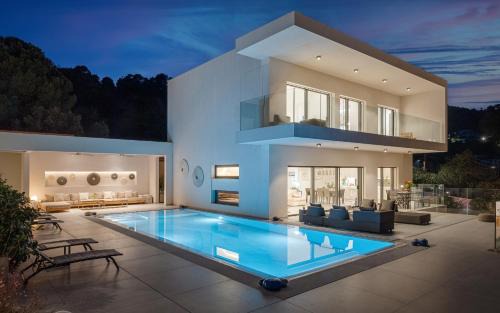 Achladies Villa | Luxury Villas Skiathos