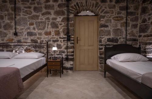 Olympi Apartment | Stone Olympi Lodges - Chios Cozy Hideaways