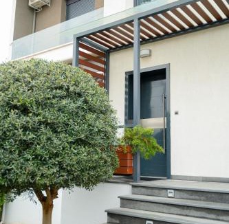 Irakleia Apartment | Modern house!