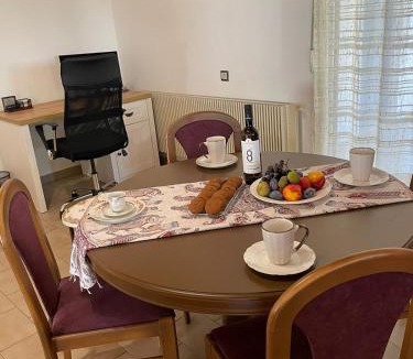 Krinidhes Apartment | Cozy AppArt I 3 min to ancient Philippi and mudbaths