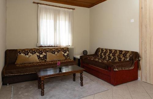 Katerini House | 1 Village House