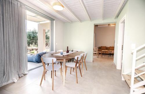 Gargaliani Apartment | Helichrysum Lofts