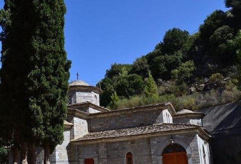 Neapoli House | Characterful 2-Bed Home in Peaceful Town Near Agios Nikolaos