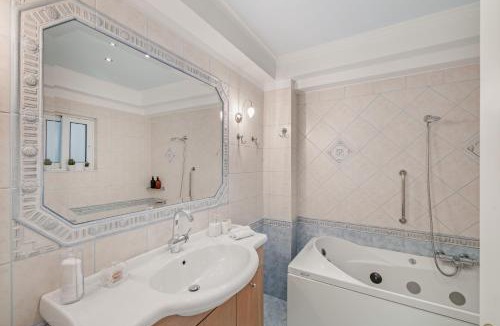 Kalamata Marina Apartment | Marine Luxury Apartment Kalamata