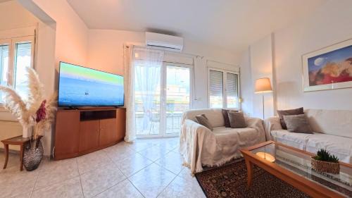 Polichni Apartment | Entire-Floor 2BR Penthouse with 2 Huge Balconies & Free Parking