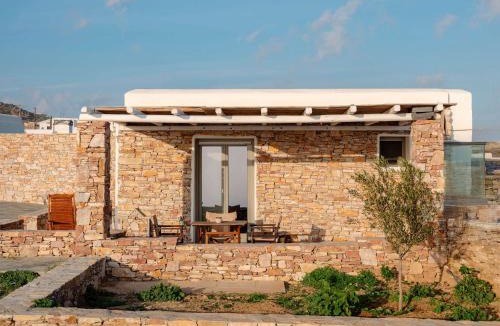 Ano Meria House | Moniasma Rustic Stone House in Folegandros