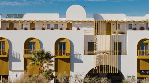 Adamas Hotel | Portiani Suites