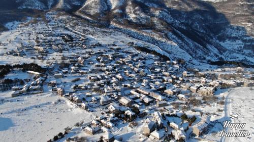 Aghios Athanasios Ski Chalet | Villa Aretousa