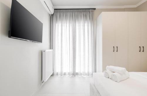 Neoi Epivates Apartment | Manda Ray Seafront Apartment Endless Blue View