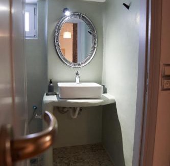 Merichas Apartment | THIRAMNIA KaGa kythnosuites