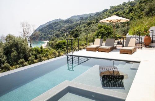 Zagora-Mouresi Villa | Aquanera Villas - Sunrise View Retreat with Private Pool- 5 minutes from the beach- By Villa Mana Gers
