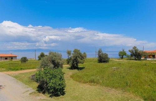Nea Fokaia House | Heliophilia 3-bdrm Maisonette in Nea Fokea