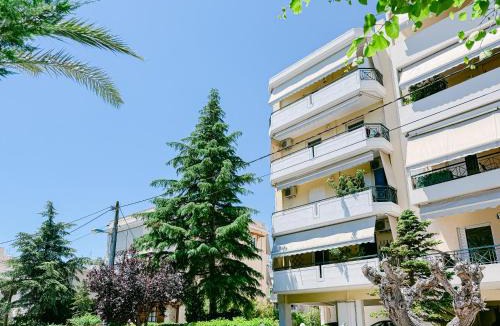 Marousi Apartment | 2BR home with Parking close to YGEIA, Mitera & OAKA