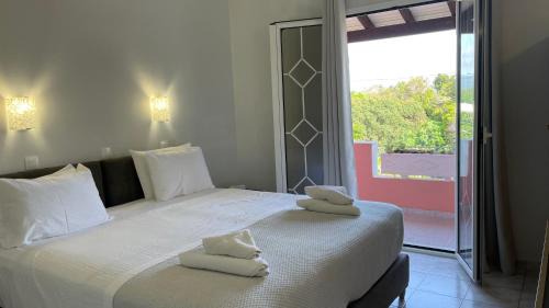 Chalikounas Apartment | ALONAKI BAY