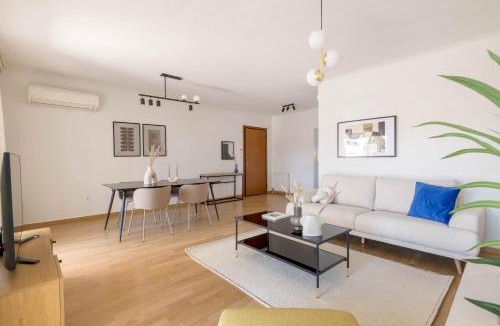Khalandrion Apartment | Convenient 3BR Apartment in Chalandri by UPSTREET
