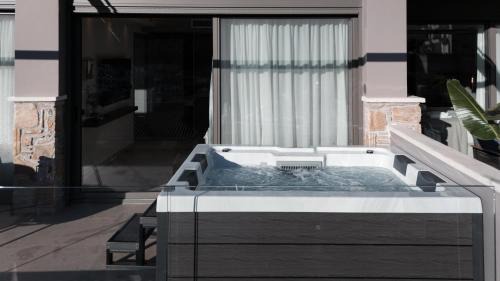 Nafplion City Centre Hotel | Ennea Muses Rooms and Suites