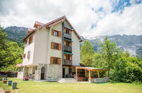 Shale Hotel | Villa Molla