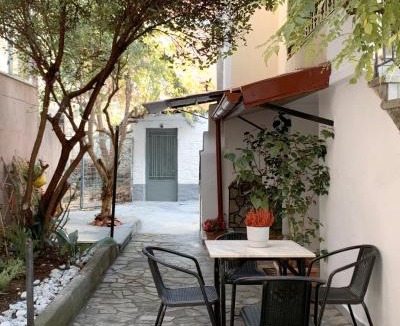 Drama Apartment | Garden House Retreat