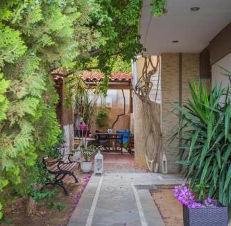 Monemvasia Apartment | Malvasia Corner Studios - ex Romeo's House