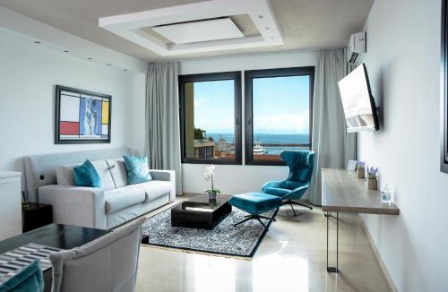 Ladadika Apartment | Sea & the City