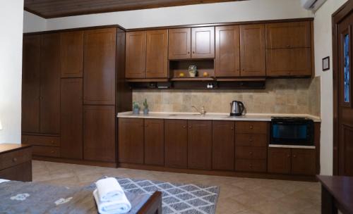 Almopia House | Παραδοσιακός Ξενώνας Ραχάτι