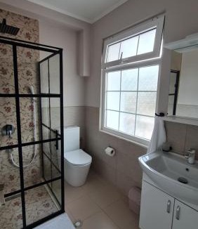 Permet House | Funky Boutique Hotel & Adventures