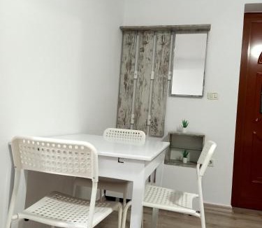 Gjirokaster Apartment | Room Click inn