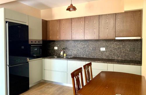 Kashar Apartment | Lovely 1-bdr rental unit in front of Casa Italia
