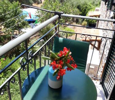 Kardamyli Apartment | Skardamoula's Studios and Apartments, 2