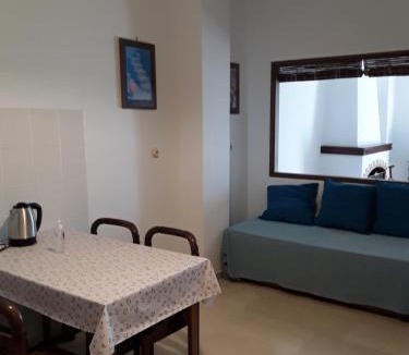 Lavrio Apartment | Alex Central City Accommodation