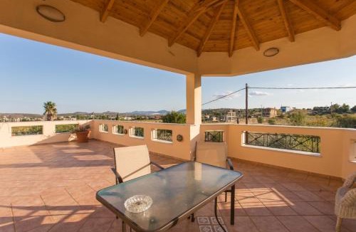 Rafina-Pikermi House | Pool villa near to airport/free car available