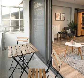 Thessaloniki City Centre Apartment | STS Eight 5.2