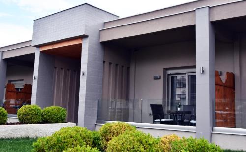 Stavros Apartment | CROSS PLAZA